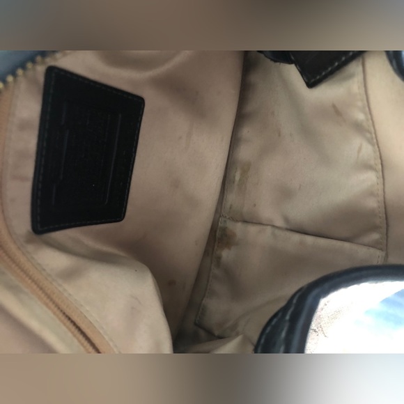 Signature Style Coach Purse with Black Leather and Gold Details, Y2K Vintage - Picture 14 of 15